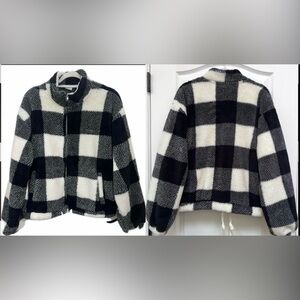 Hurley Black and White Checkered Fleece Jacket Women’s Large.